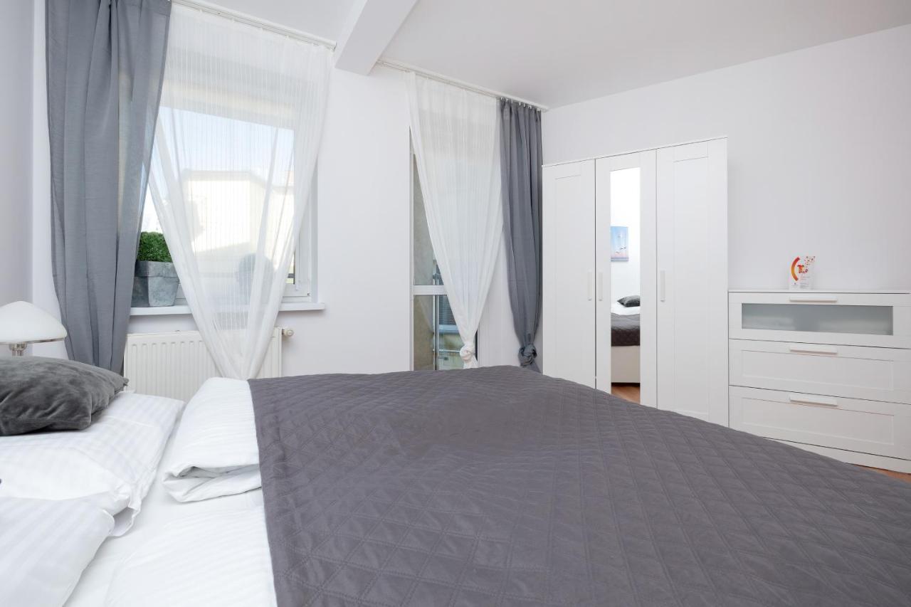 Port Kolobrzeg Str Towarowa By Jantar Apartamenty Kołobrzeg Exterior foto
